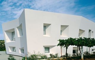 maison moderne avec crépi isolant