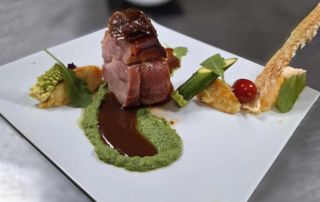 plat gastronomique au boeuf