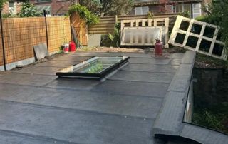 plateforme avec fenêtre