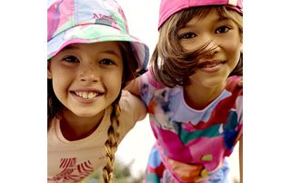 petites filles à la plage