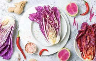 assiette de salade de chou rouge