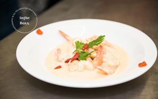 assiette crevettes en sauce