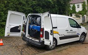 camionette équipée pour vidange