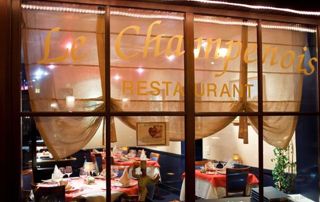 Devanture du restaurant Le Champenois