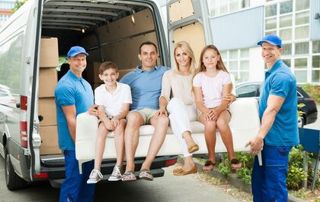 famille qui déménage