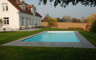 piscine à Lasne - le petit baigneur