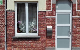 porte d'entrée blanche